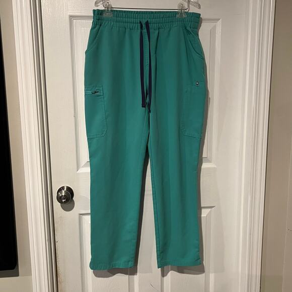 FIGS Yola Technical Collection Scrub Pants - Picture 2 of 9